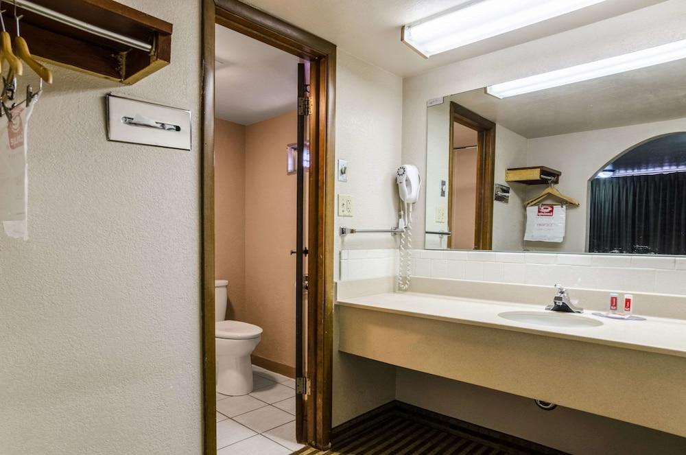 Econo Lodge Winfield Eksteriør billede