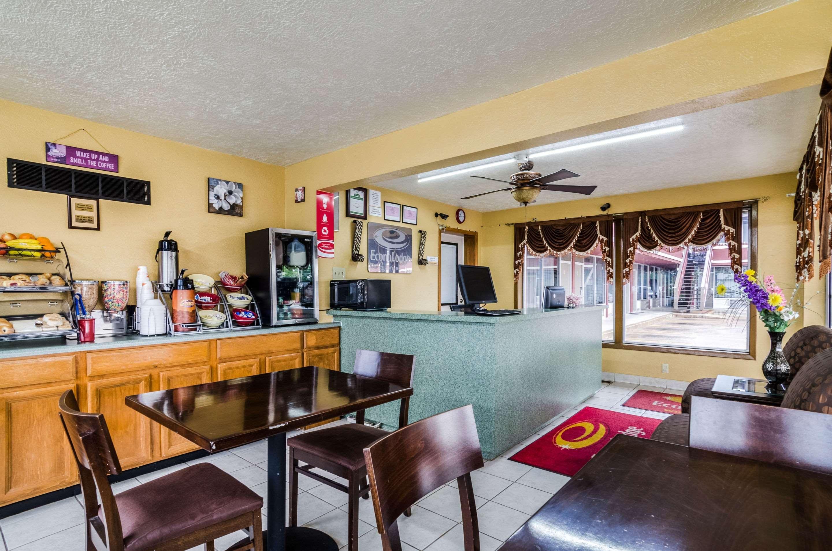 Econo Lodge Winfield Eksteriør billede
