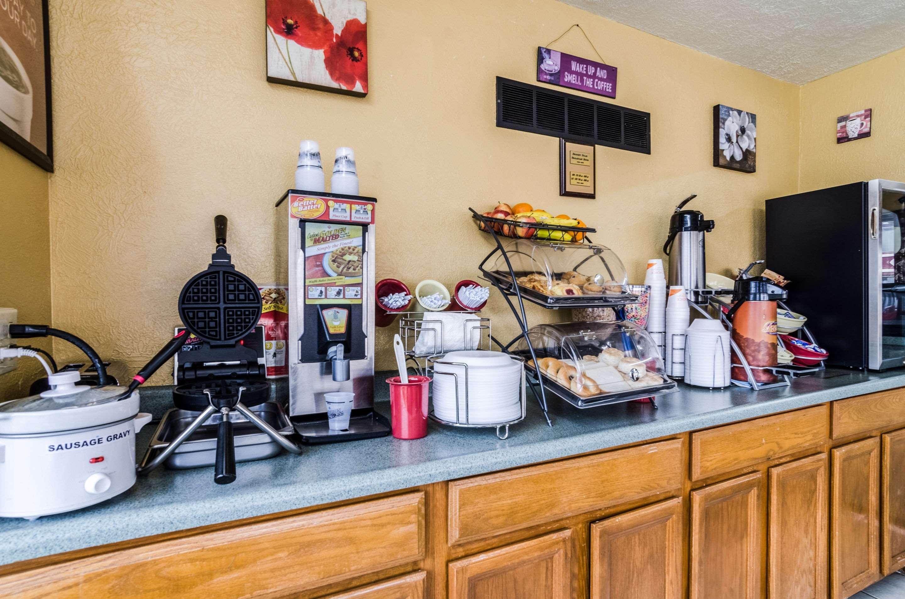 Econo Lodge Winfield Eksteriør billede